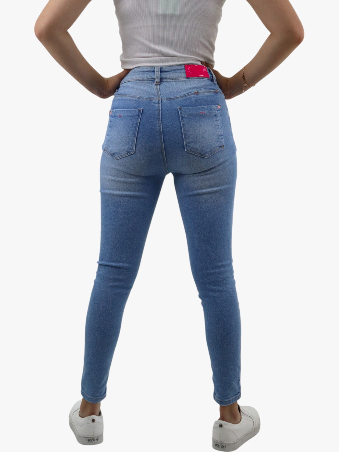 Jeans skinny tiro alto azul claro