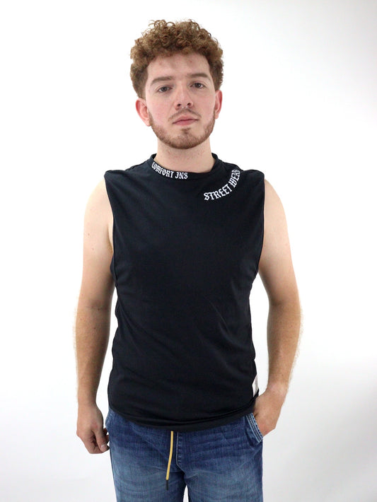 Camiseta de color negro con estampado