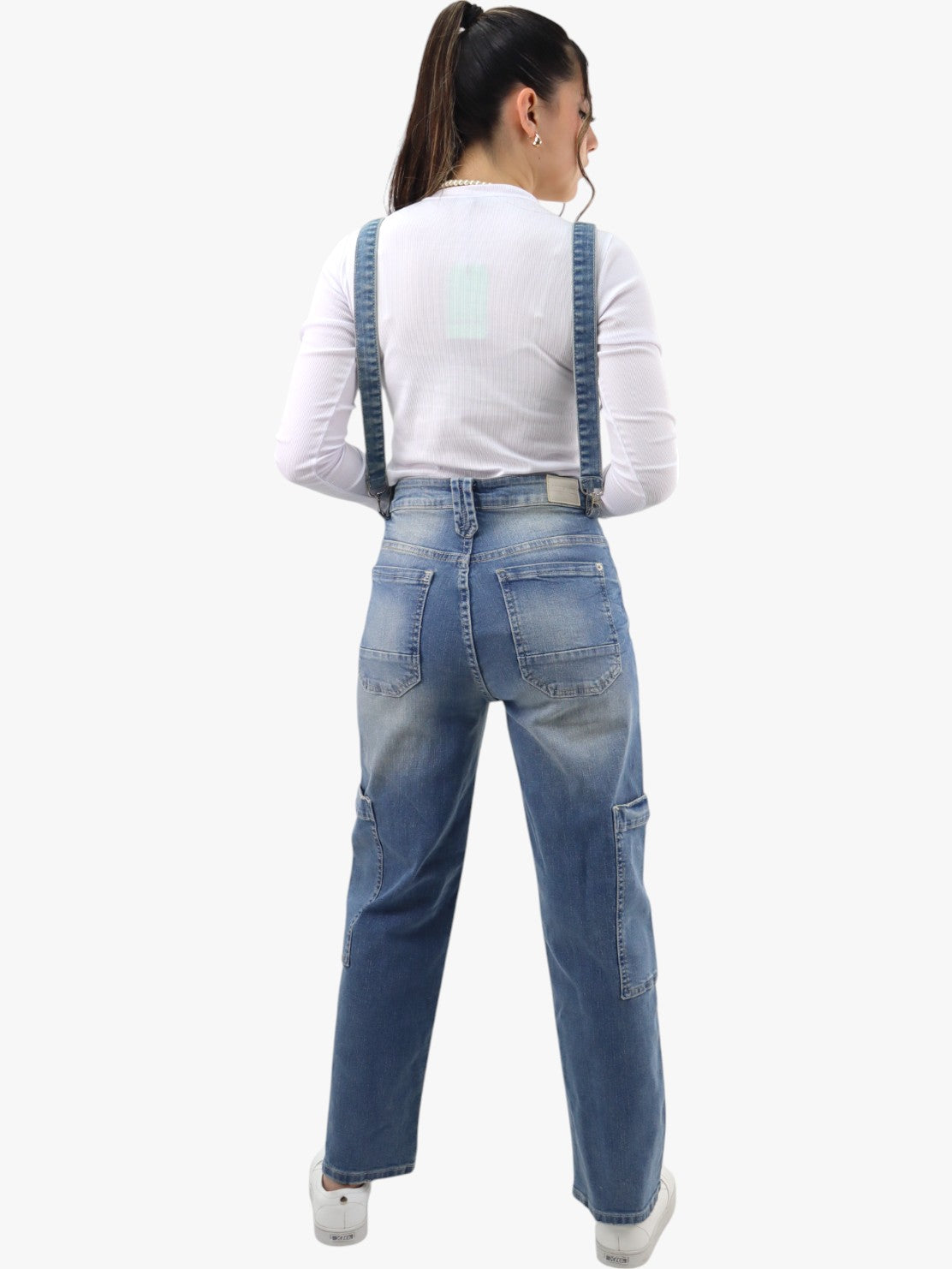 Jeans baggy-cargo con tirantes