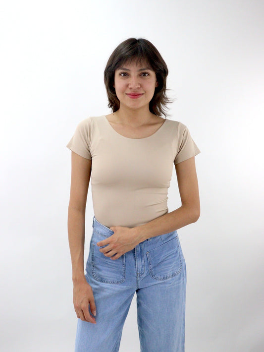 Body con mangas de color beige
