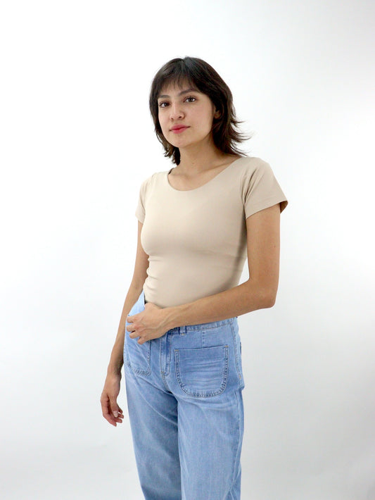 Body con mangas de color beige
