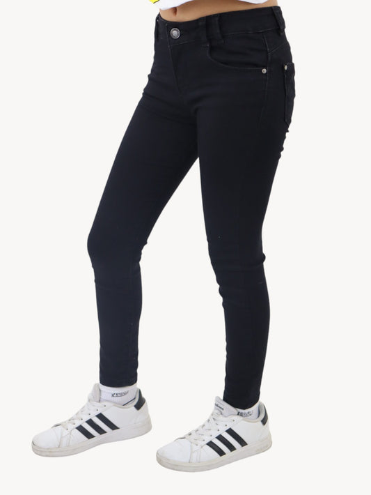 Jeans skinny de color negro