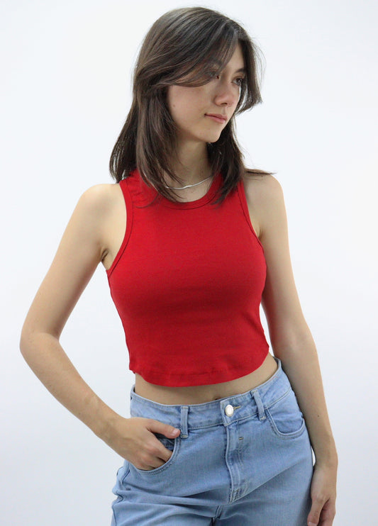 Playera tank de color rojo