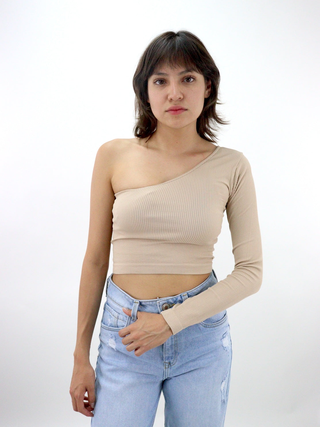 Blusa licra 1 manga de color beige