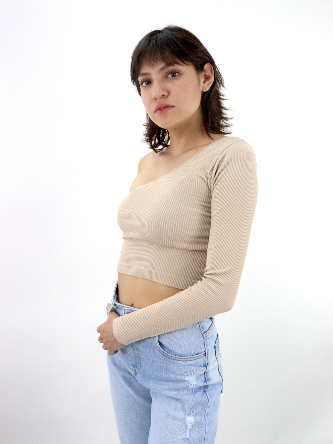 Blusa licra 1 manga de color beige