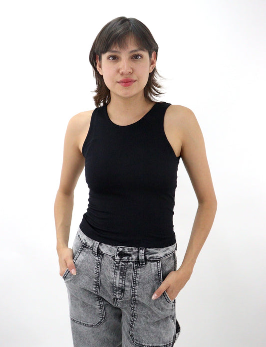 Blusa tank sin costuras de color negro