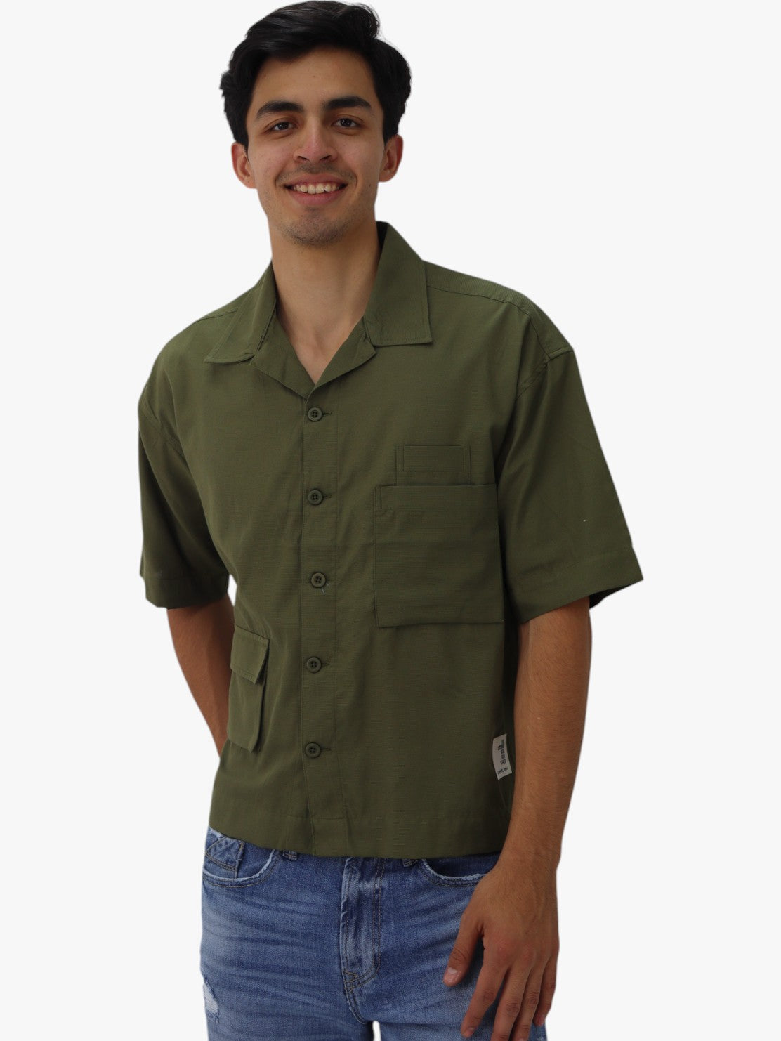 Camisa oversize con bolsillos verde militar