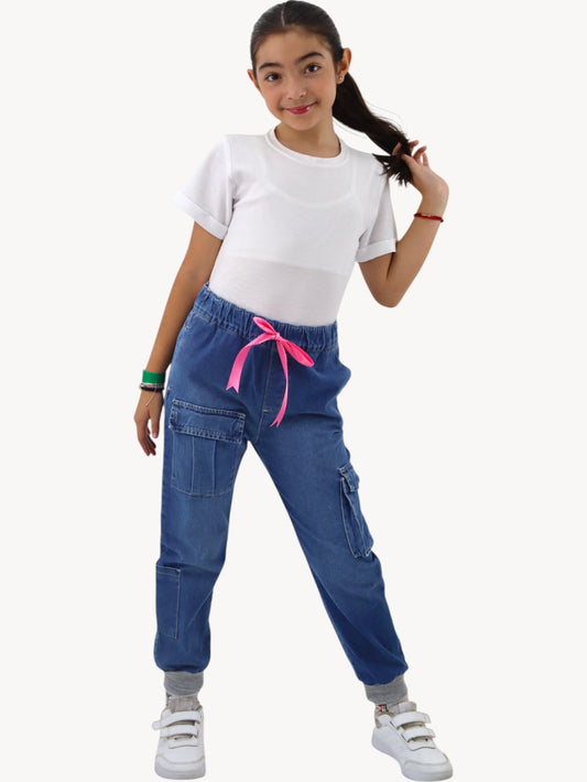 Jogger cargo de color azul medio