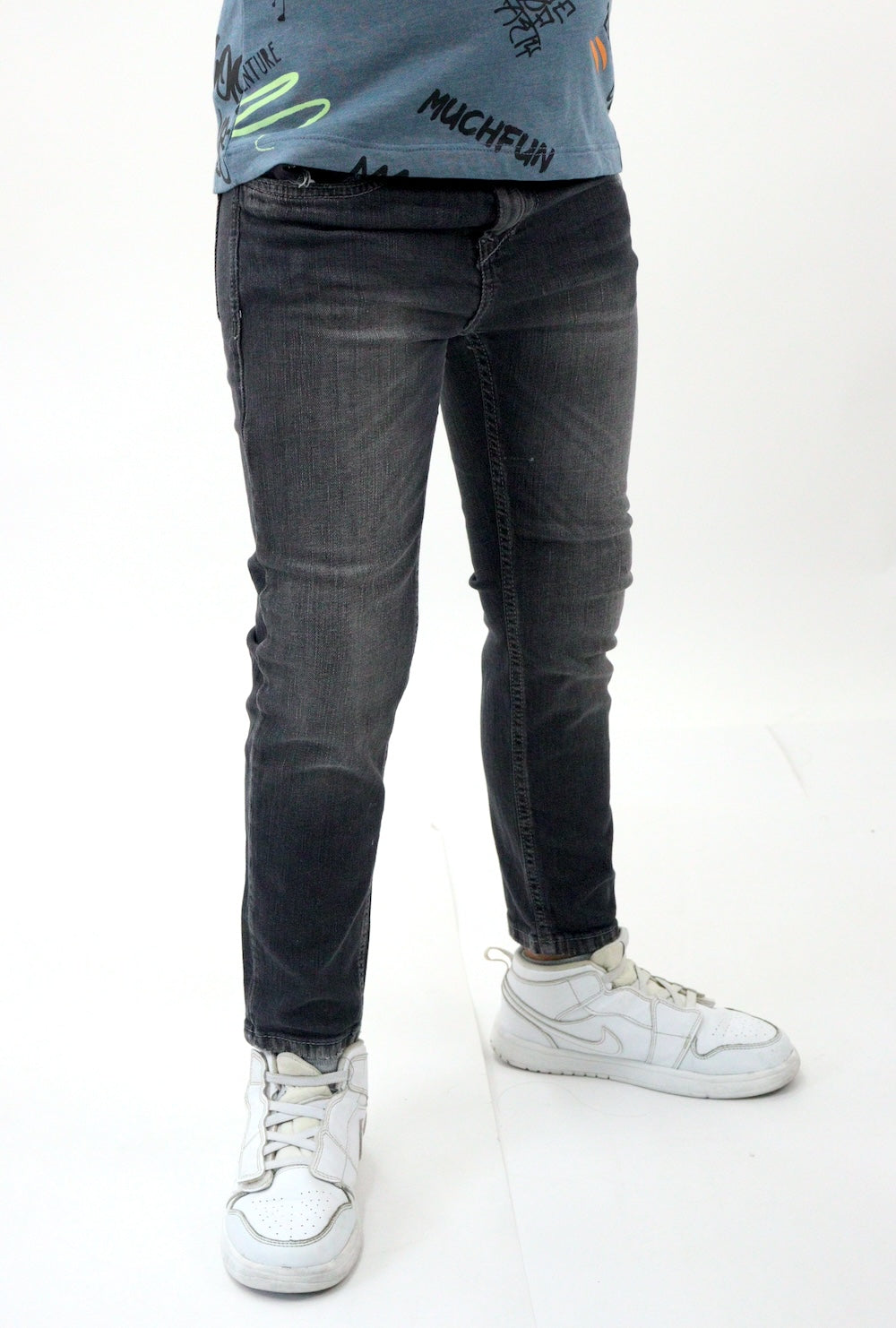 Jeans skinny de color gris oscuro