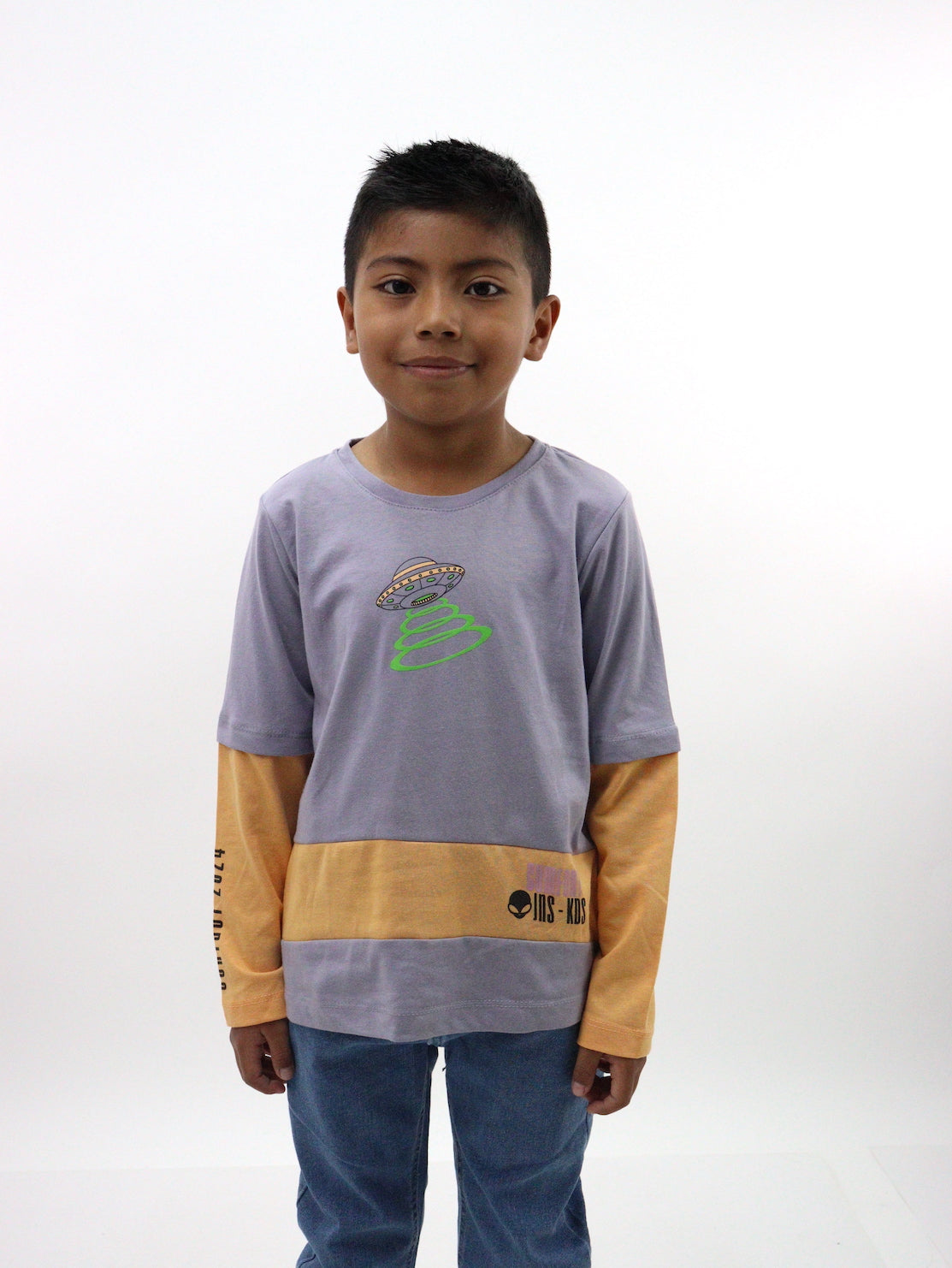 Playera manga larga con estampado espacial