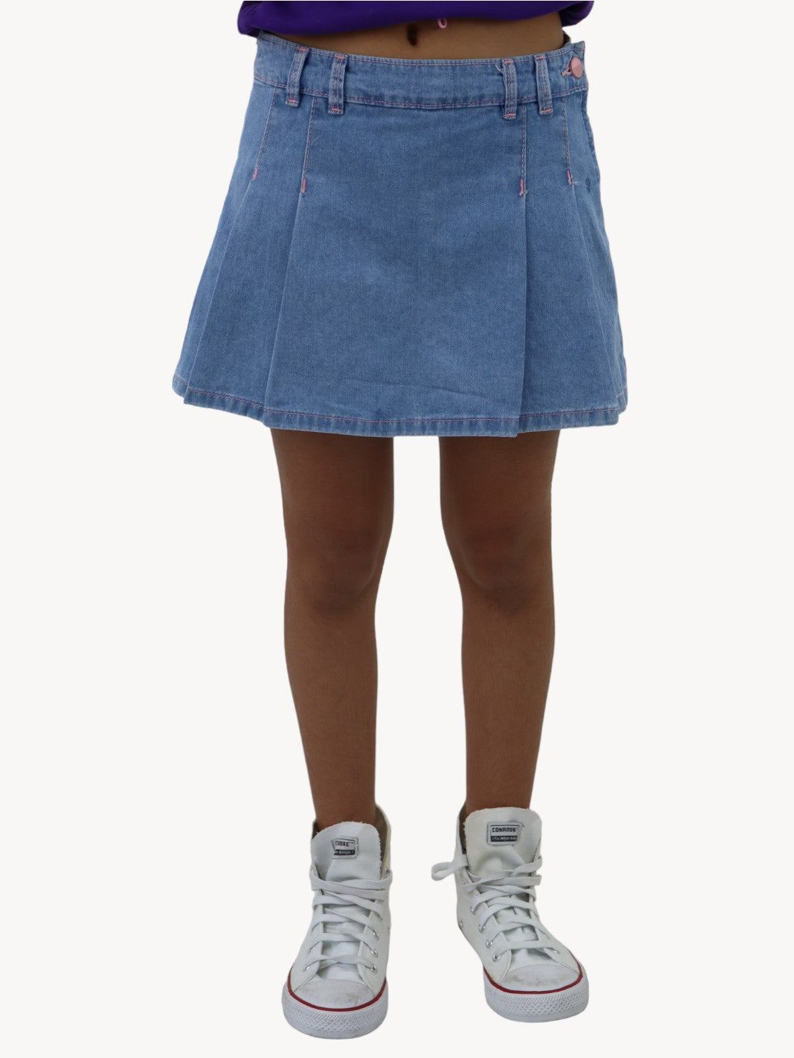 Short falda de color azul claro