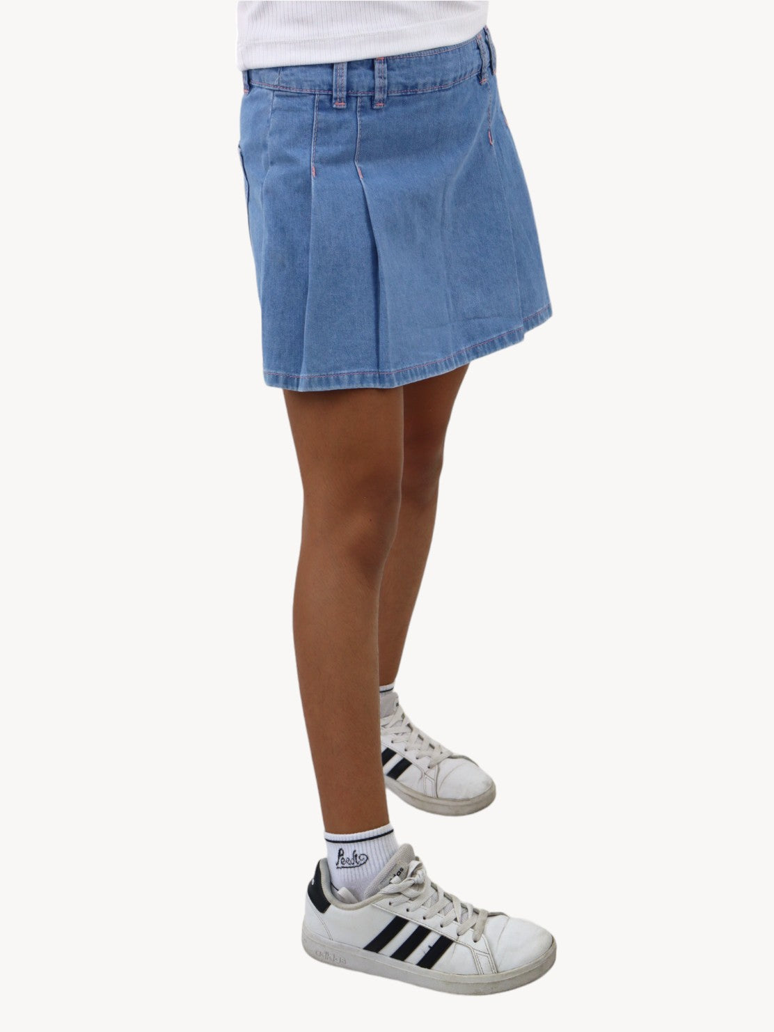Short falda de color azul claro