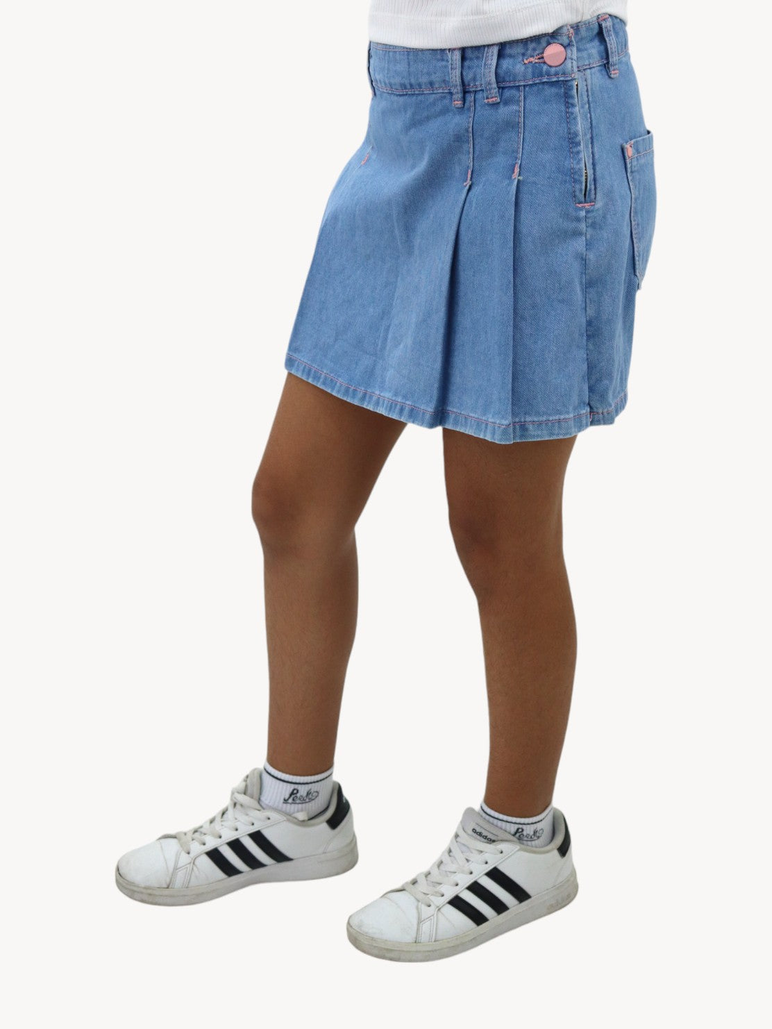 Short falda de color azul claro