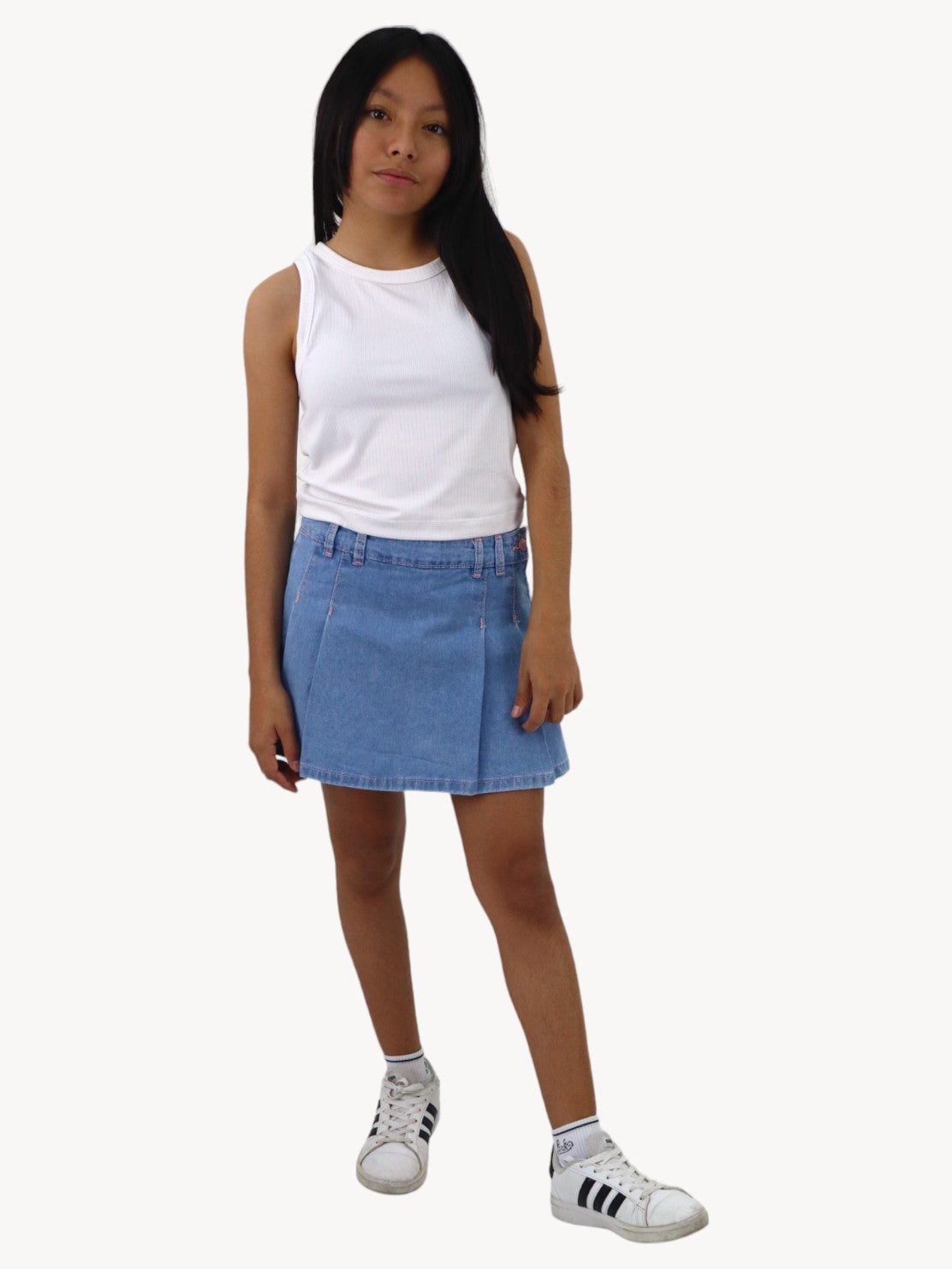 Short falda de color azul claro