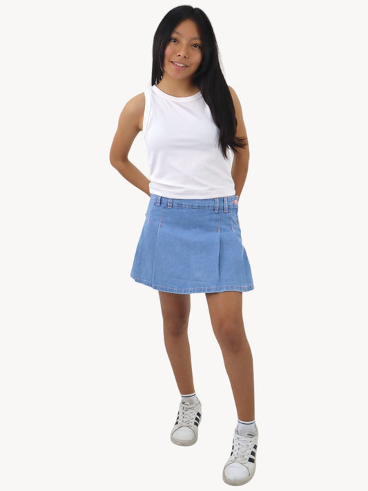 Short falda de color azul claro