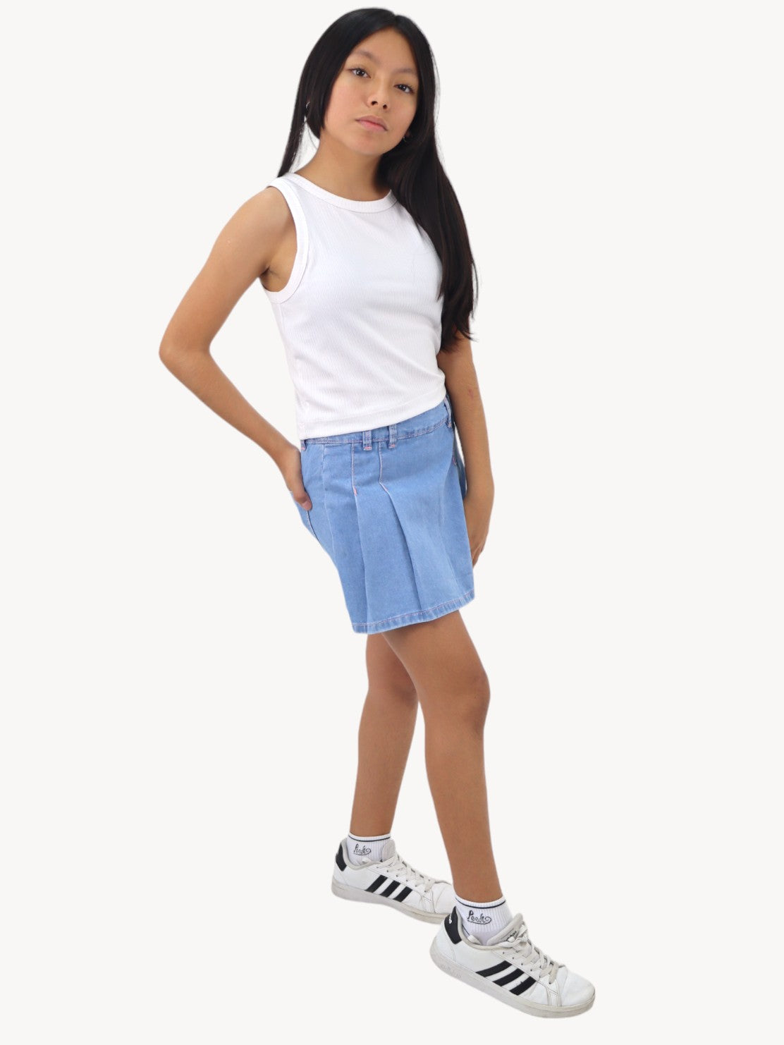 Short falda de color azul claro