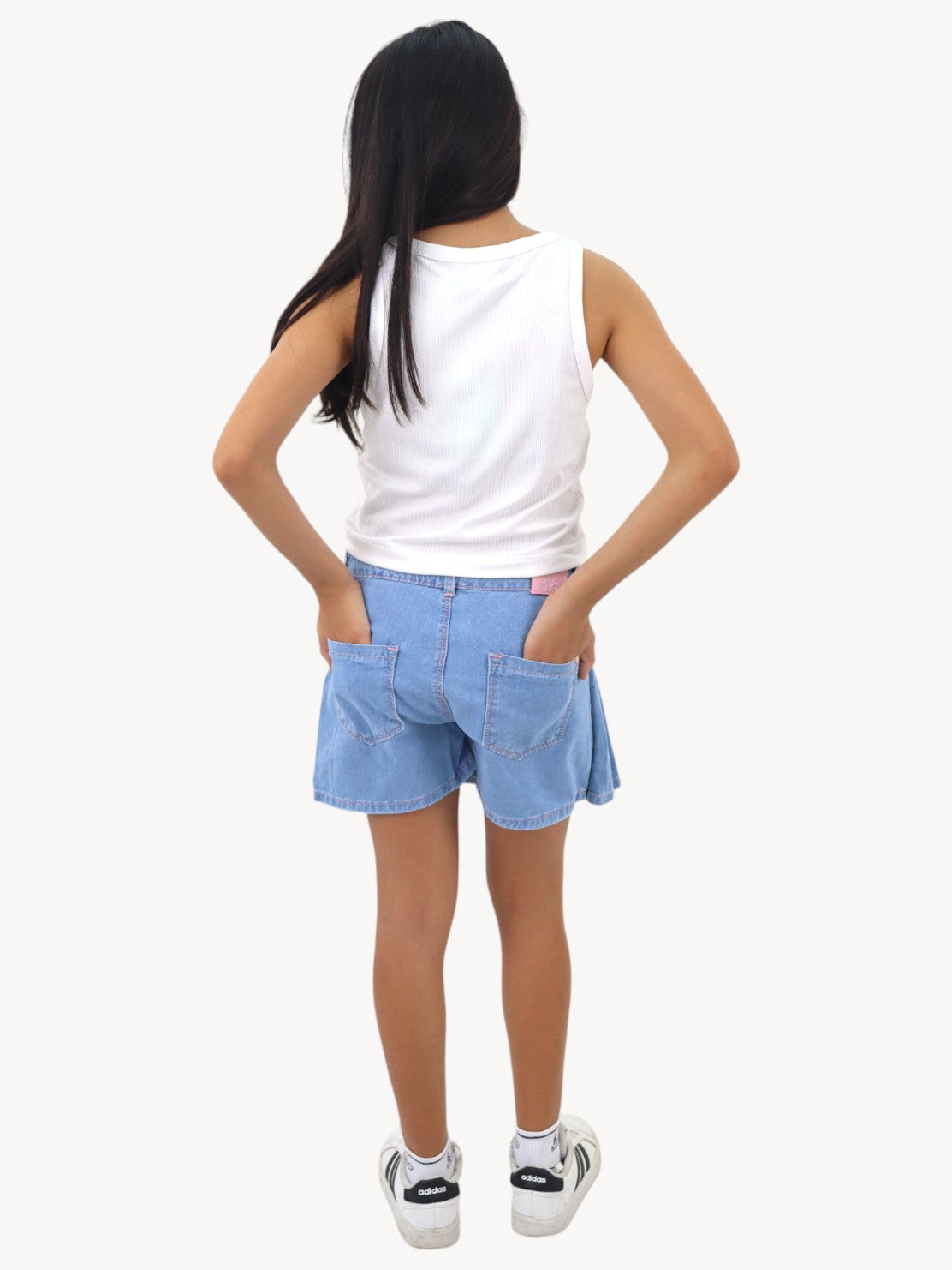 Short falda de color azul claro