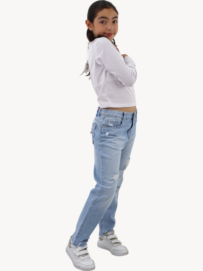 Jeans mom clasic de color azul claro con destrucción