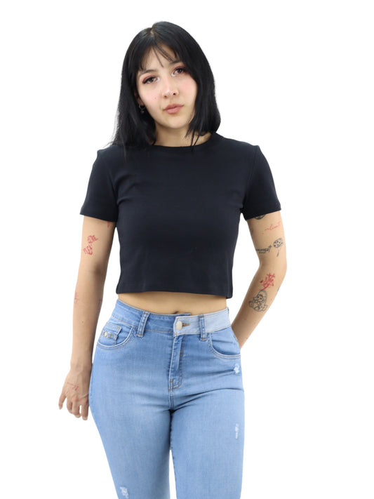 Playera básica de color negro