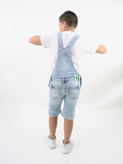 Peto/short de color azul claro con destrucción