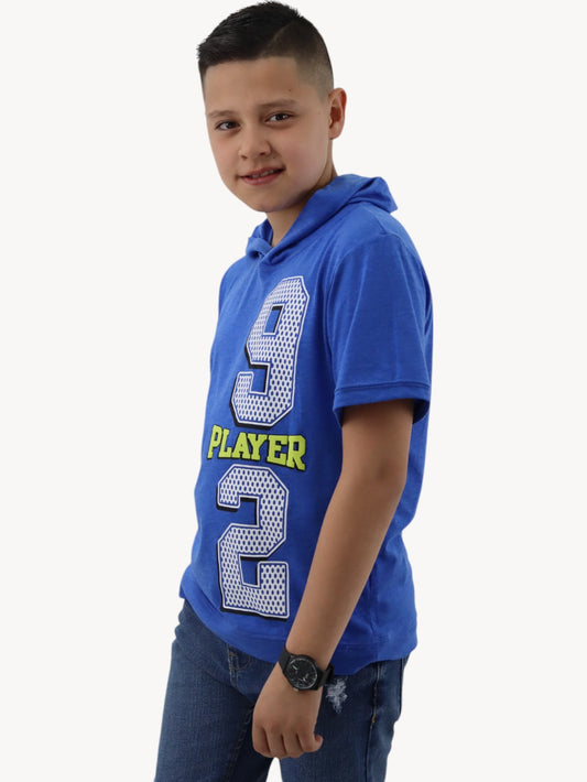 Playera con capucha y estampado