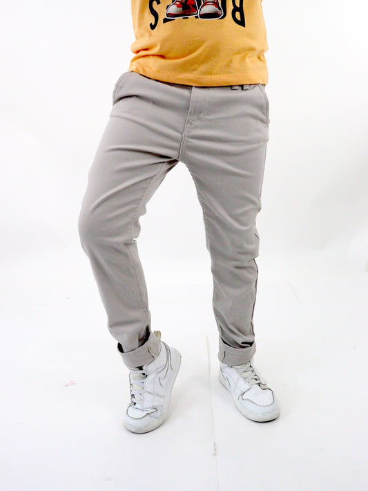 Pantalón chino de color arena