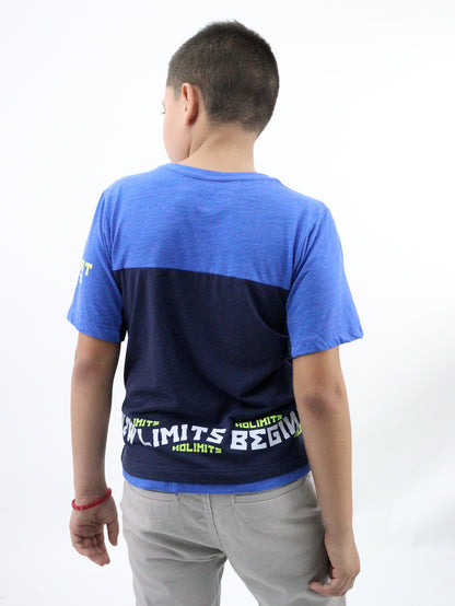 Playera manga corta de color combinado con estampado