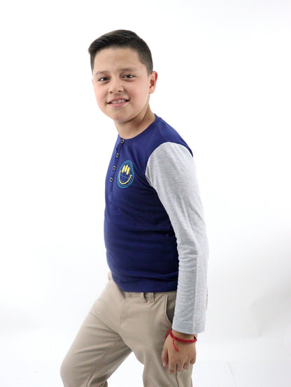 Playera raglán manga larga con estampado