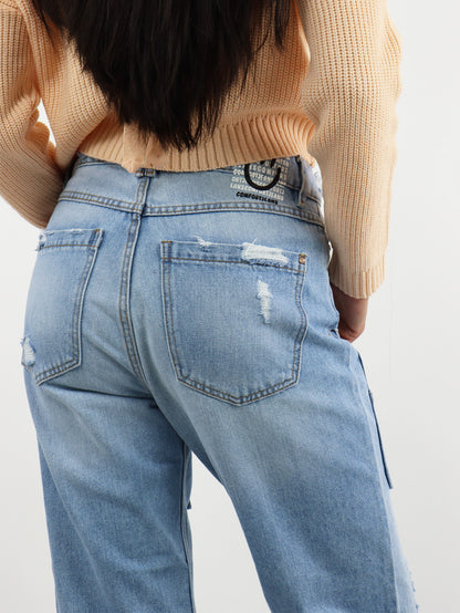 Jeans mom clasic azul claro con destrucción